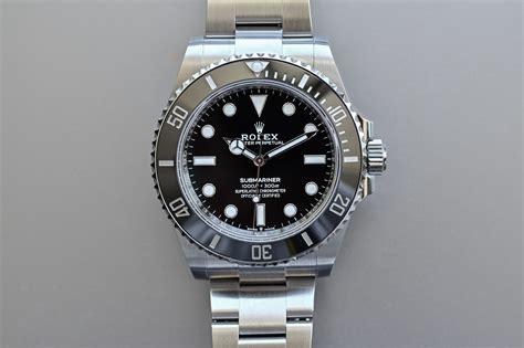 epaisseur rolex submariner|rolex submariner list price 2022.